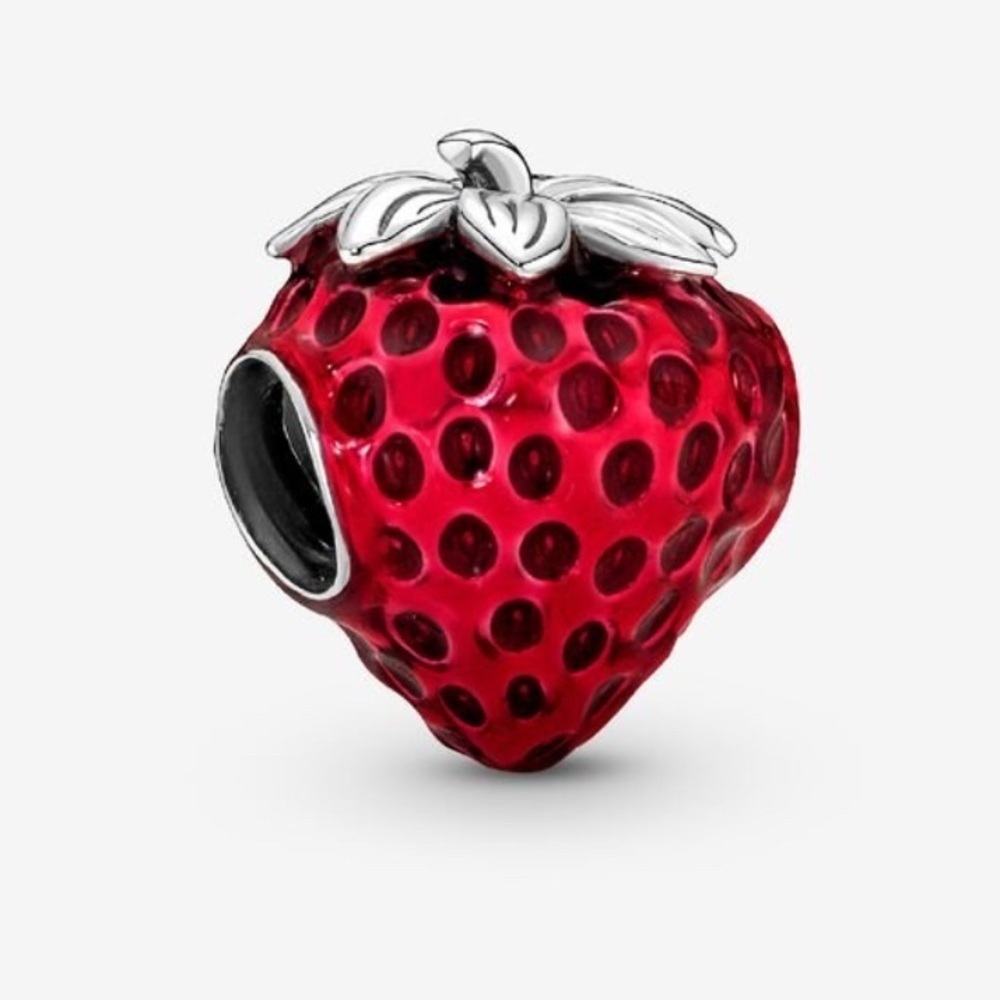 Pandora Seeded Strawberry Fruit Charm
Sterling silver
Brand New! - Picture 3 of 6